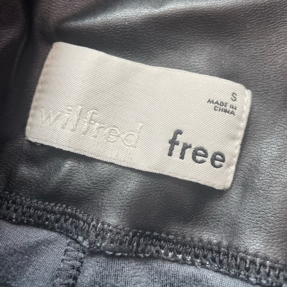 Aritzia Wilfred Free Vegan Leather Leggings - Picture 2 of 3